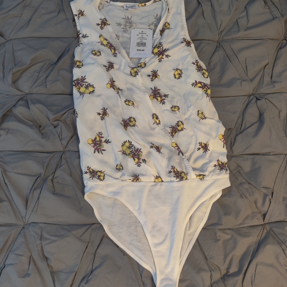 Lemon Front Wrap Bodysuit - Picture 4 of 8